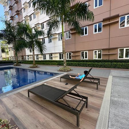 Starlight Suites Trece Martires Luaran gambar