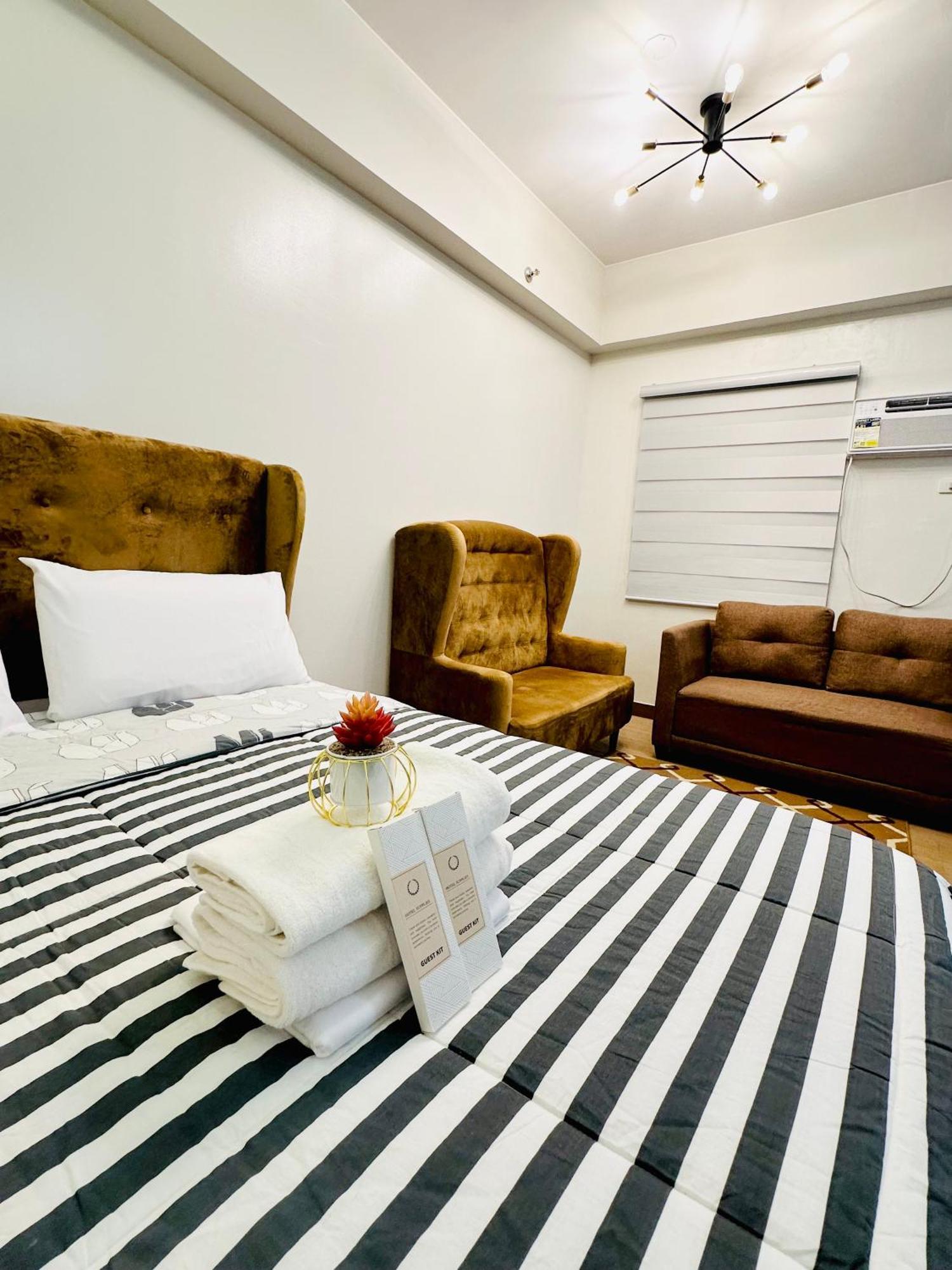 Starlight Suites Trece Martires Luaran gambar