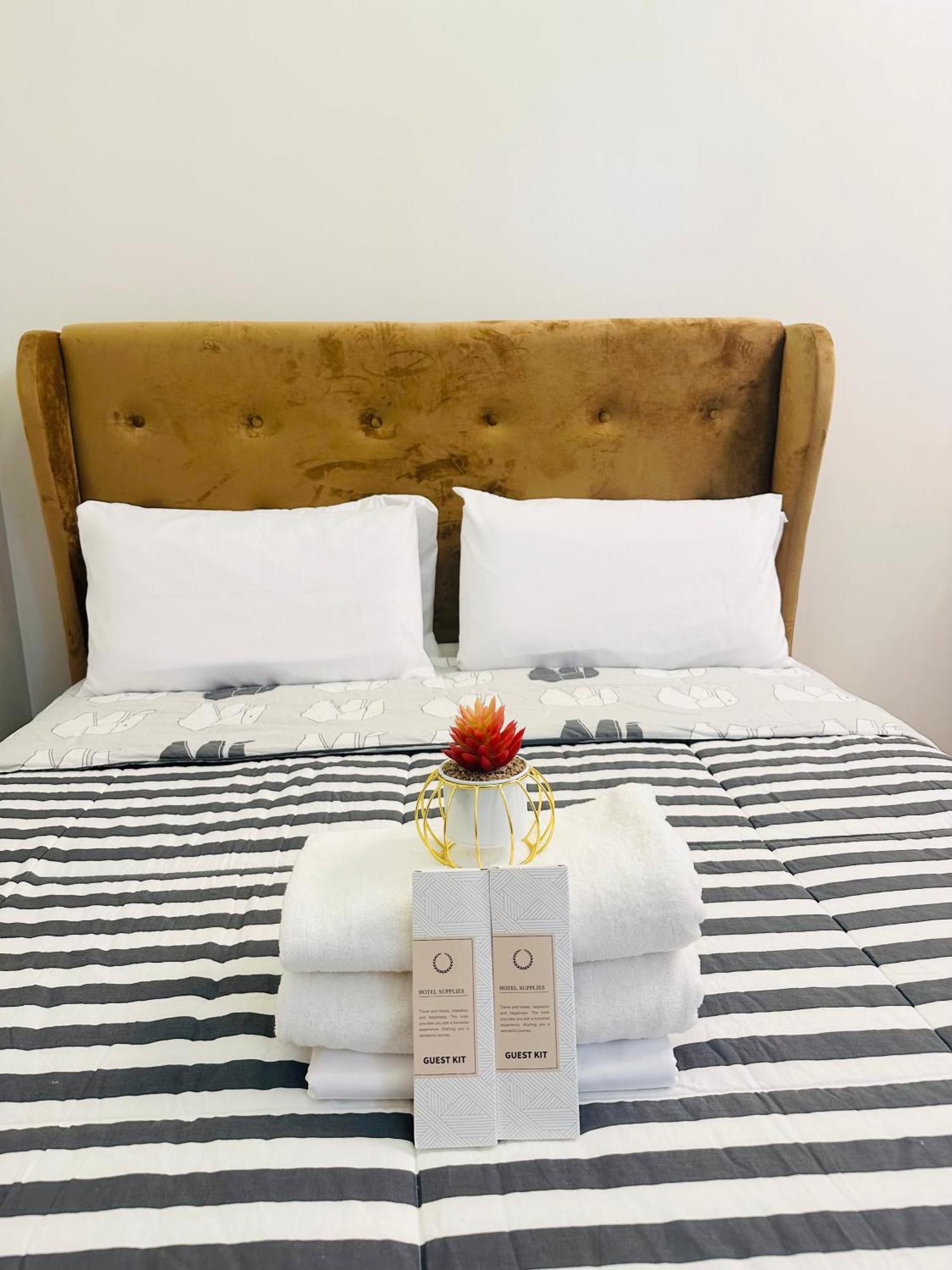 Starlight Suites Trece Martires Luaran gambar