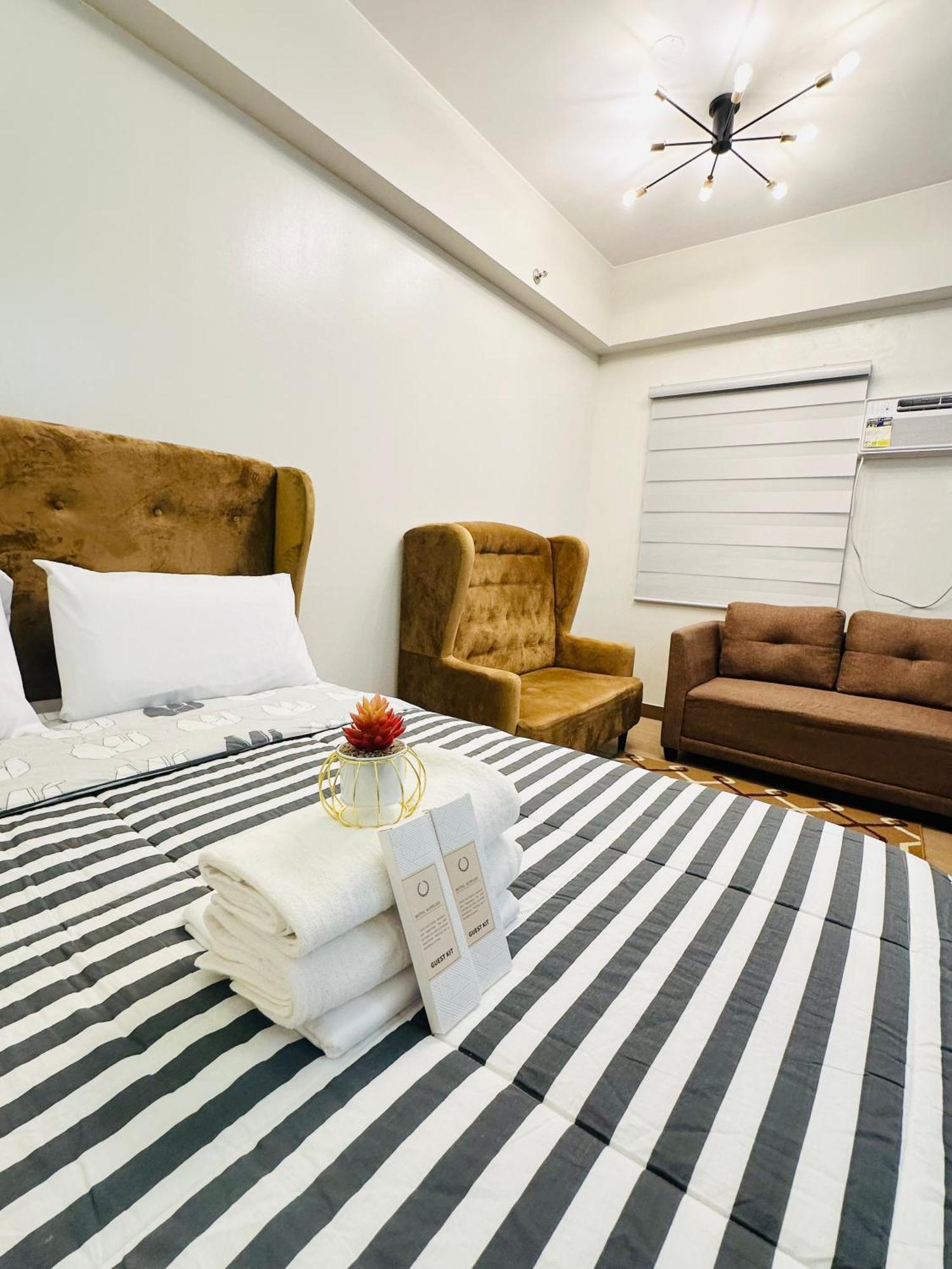 Starlight Suites Trece Martires Luaran gambar