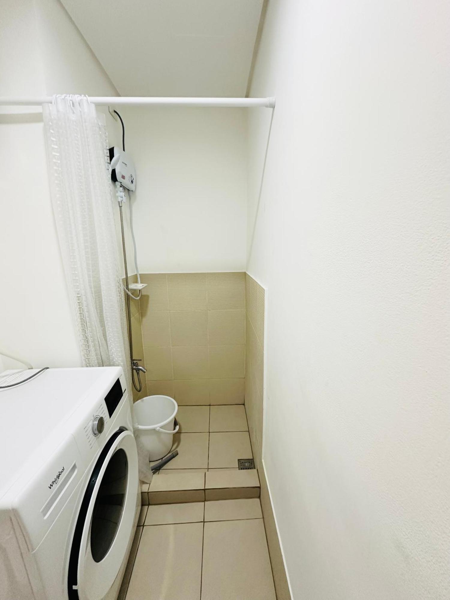 Starlight Suites Trece Martires Luaran gambar