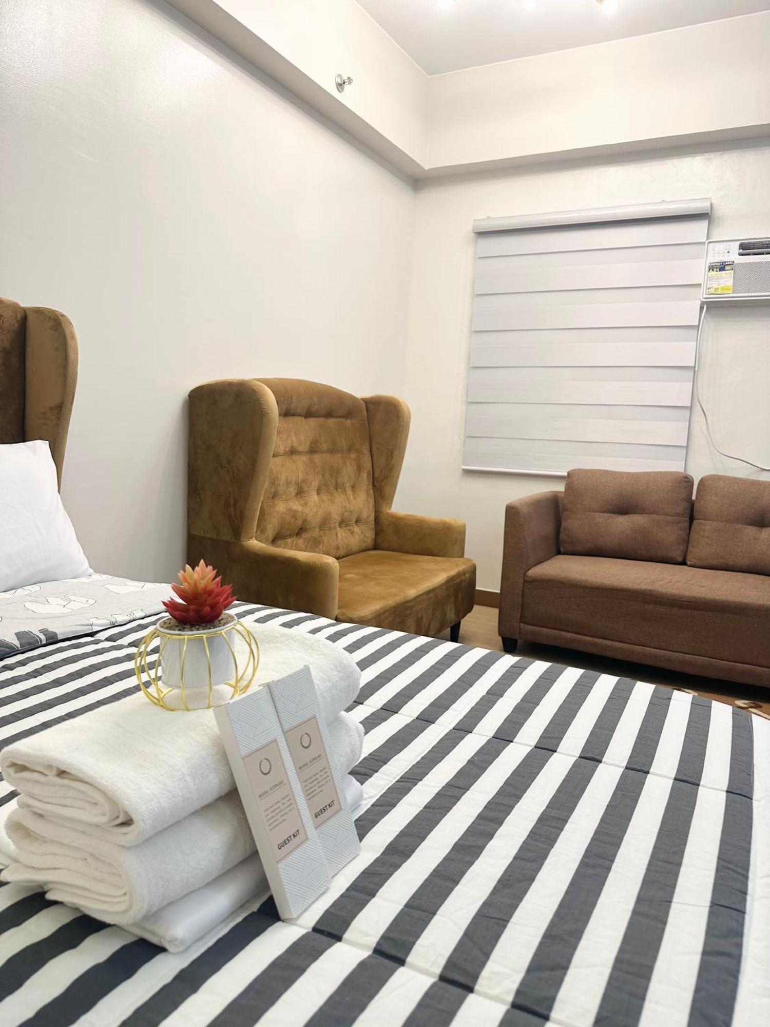 Starlight Suites Trece Martires Luaran gambar