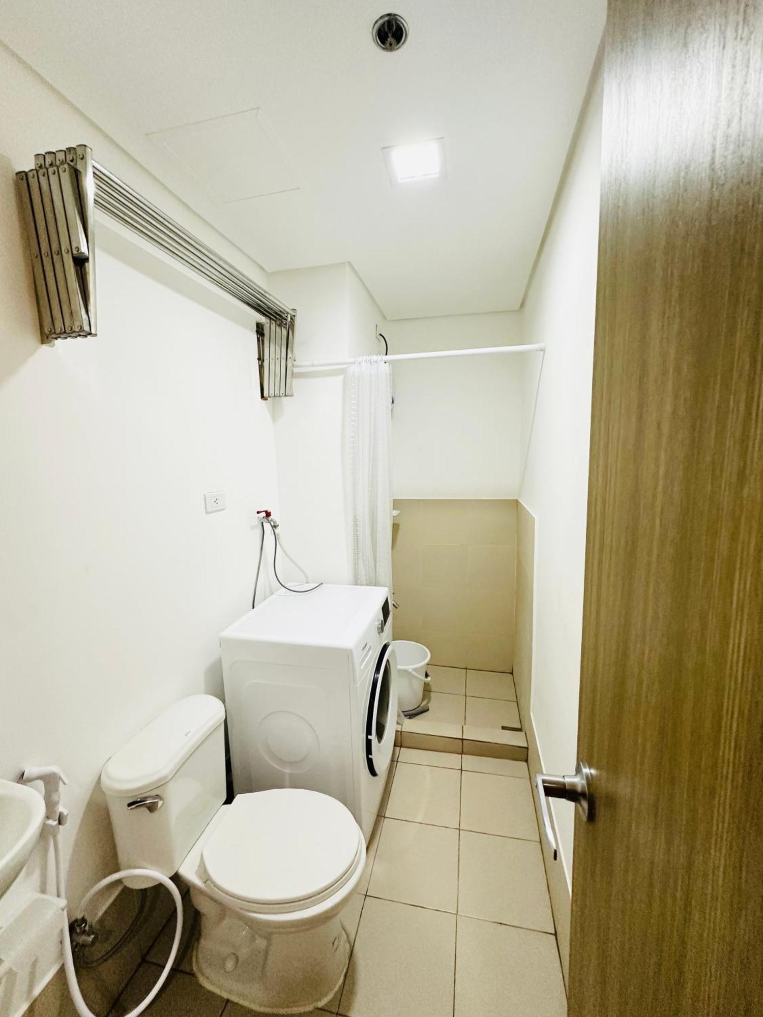 Starlight Suites Trece Martires Luaran gambar