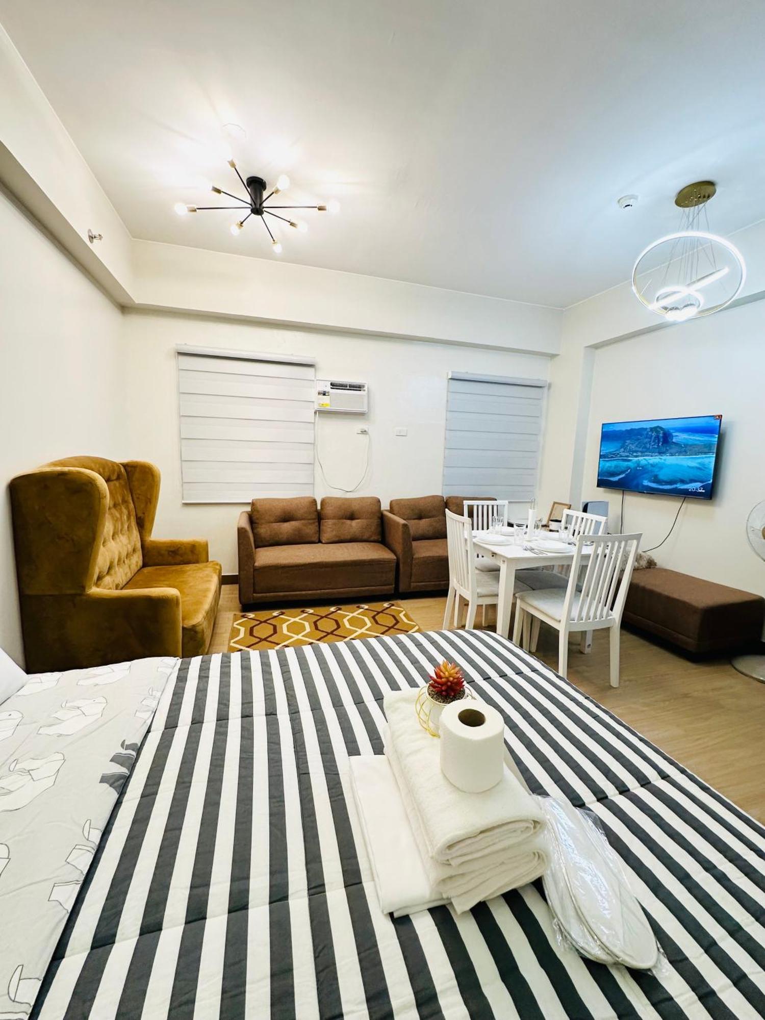 Starlight Suites Trece Martires Luaran gambar