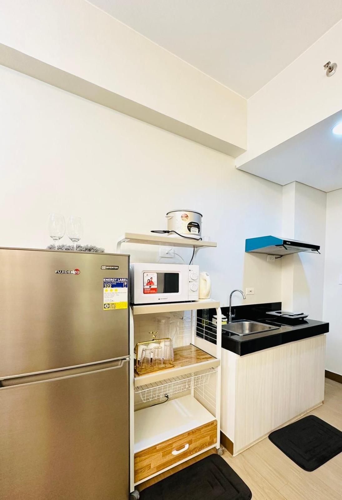 Starlight Suites Trece Martires Luaran gambar