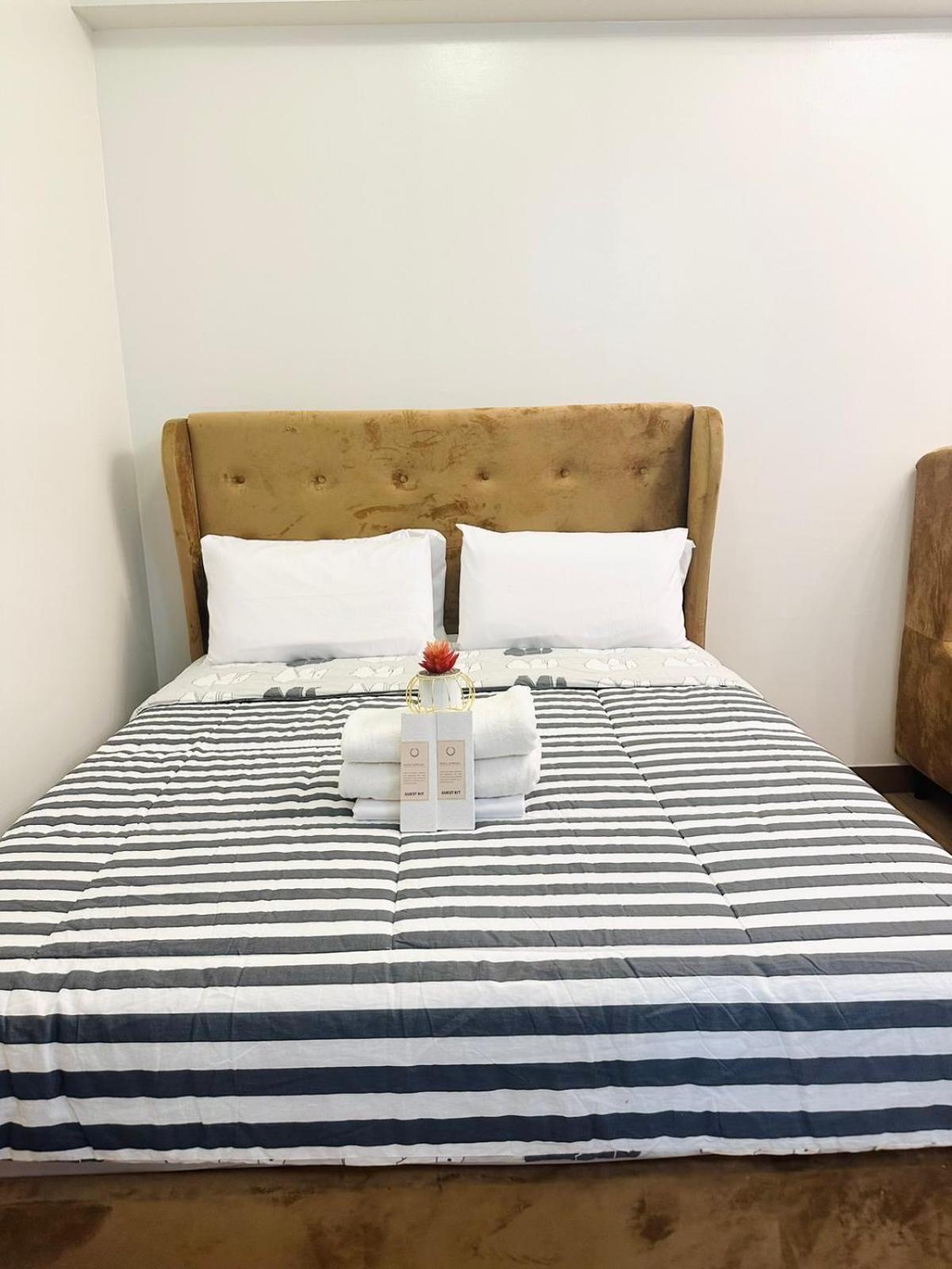 Starlight Suites Trece Martires Luaran gambar