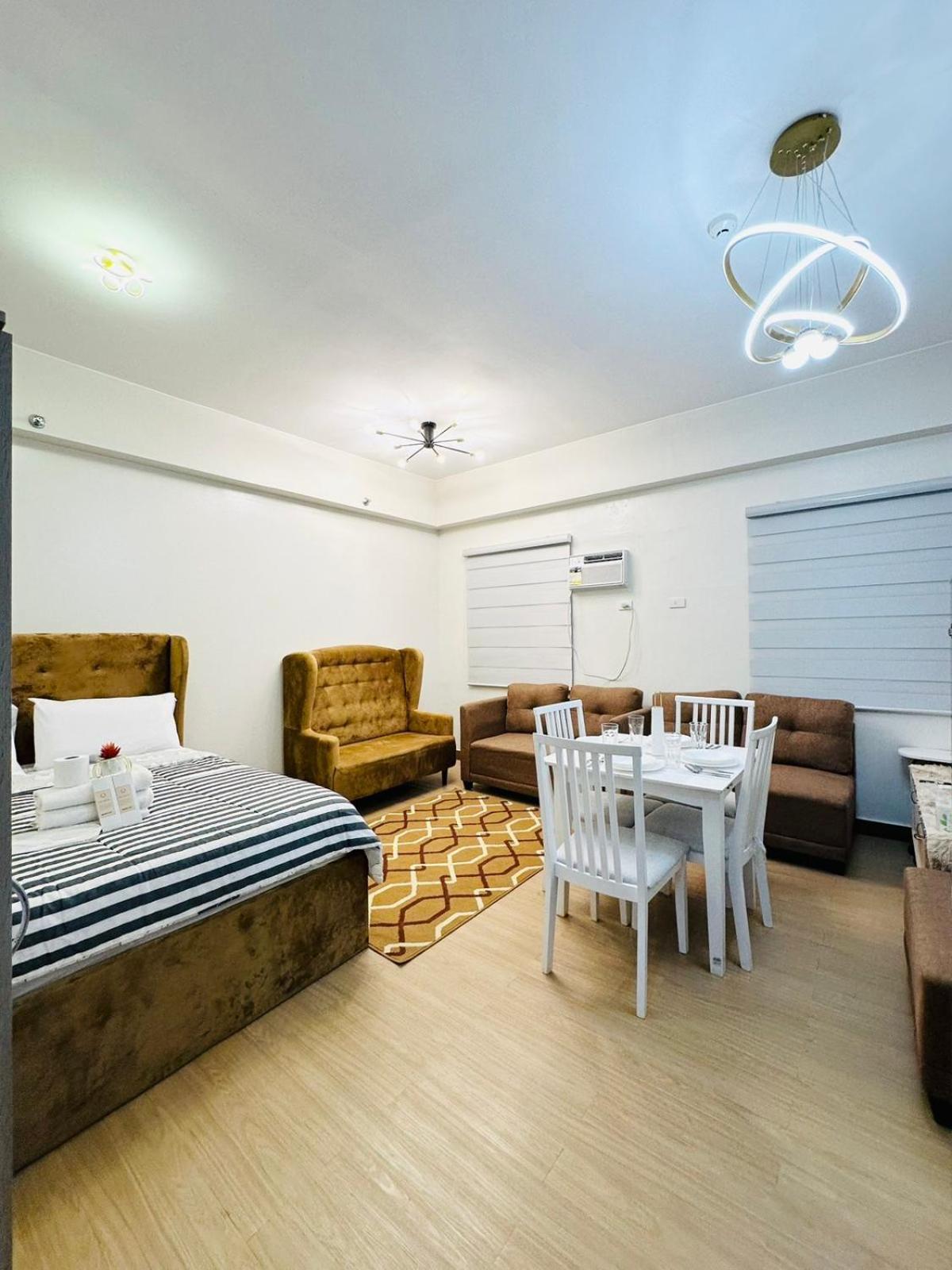 Starlight Suites Trece Martires Luaran gambar