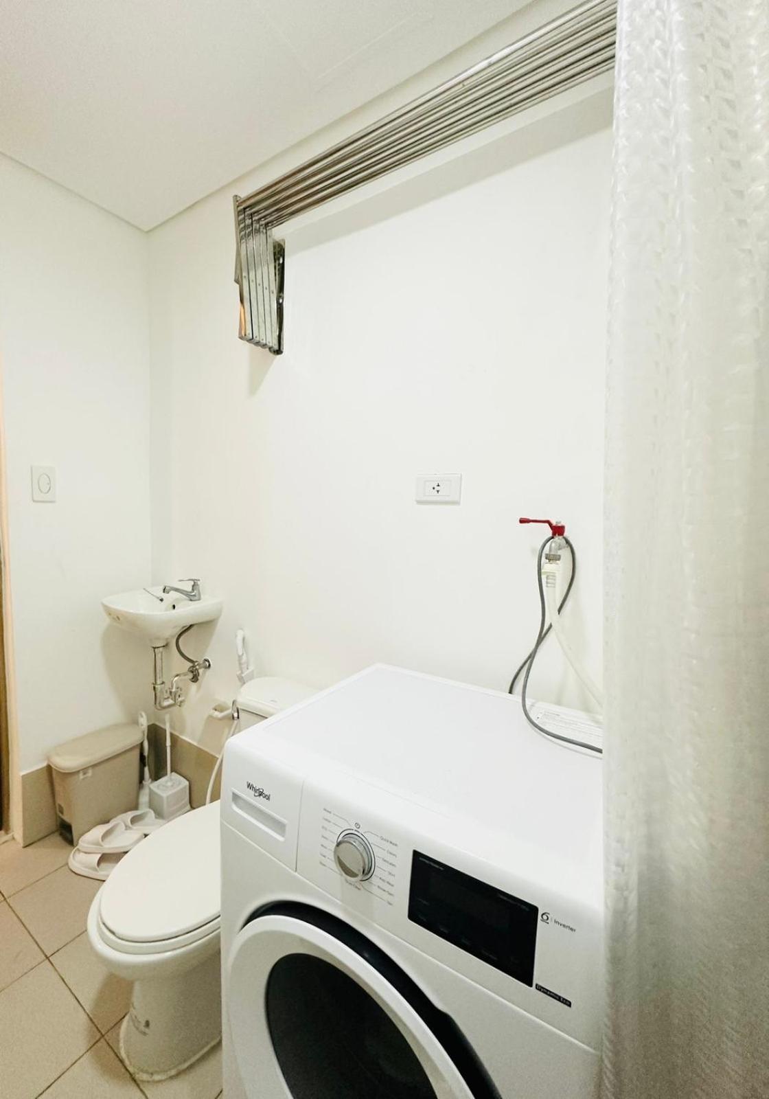 Starlight Suites Trece Martires Luaran gambar