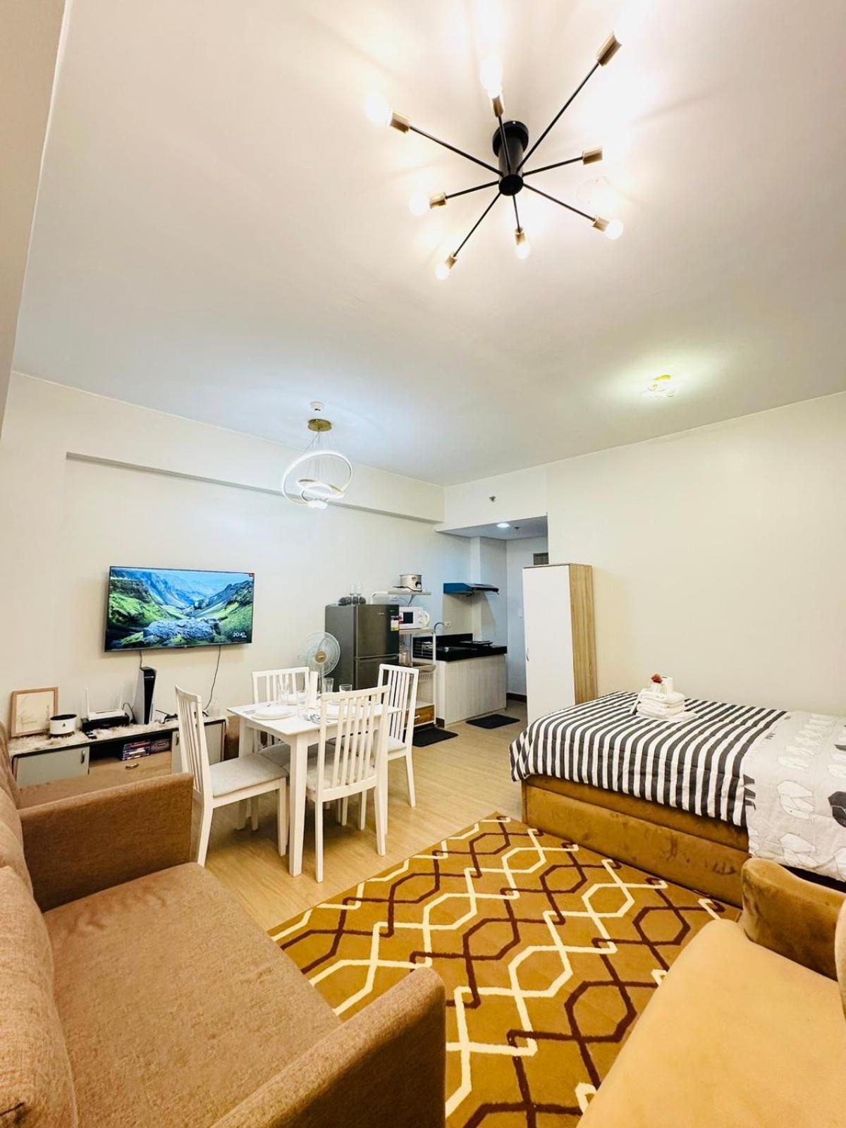 Starlight Suites Trece Martires Luaran gambar
